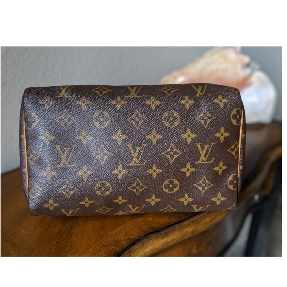 SOLD! SOLD! Authentic LV Speedy 25 - Picture 6 of 8